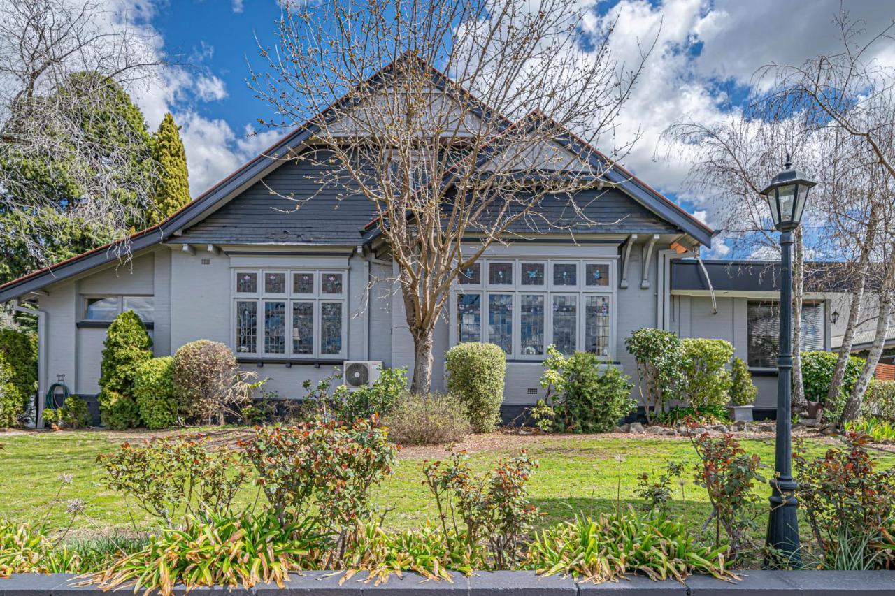 Cotswold Gardens Motel Armidale Exterior photo